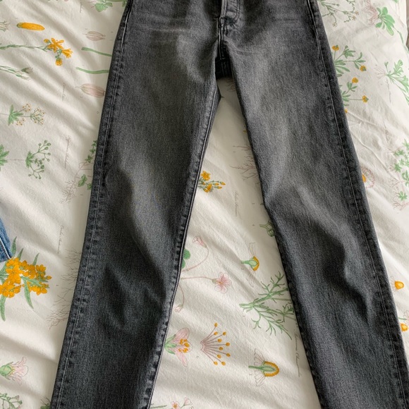 Levi wedgie straight - Picture 2 of 2